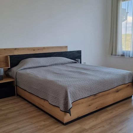 בלצ'יק Guest Rooms Sea View מראה חיצוני תמונה