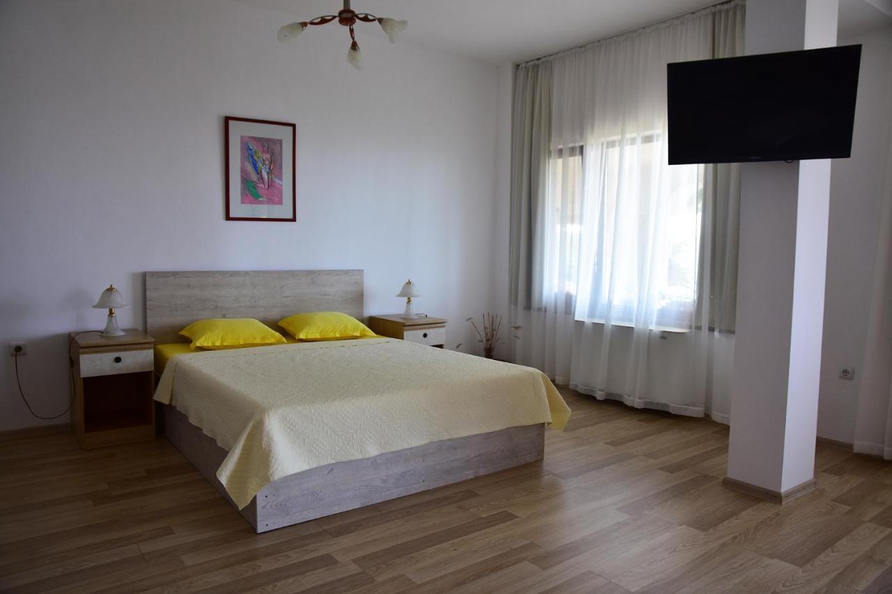 בלצ'יק Guest Rooms Sea View מראה חיצוני תמונה