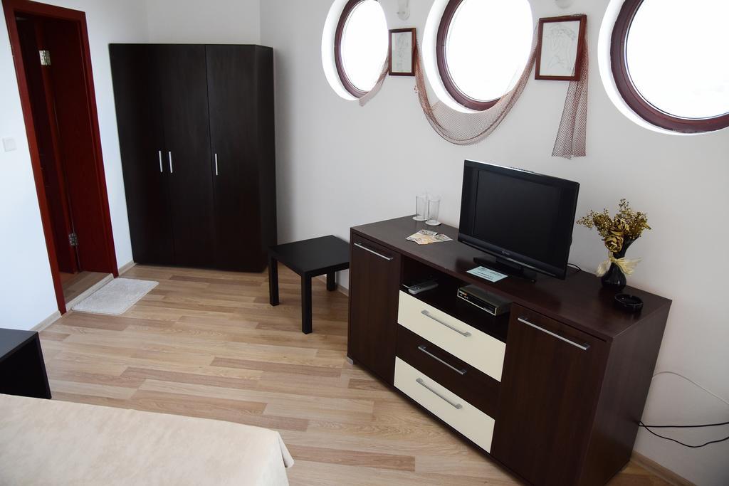 בלצ'יק Guest Rooms Sea View מראה חיצוני תמונה